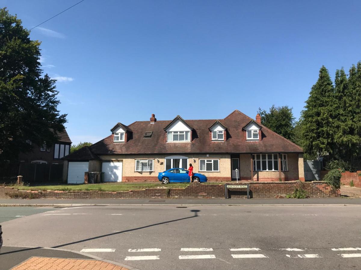 Amazing Quiet Garden House Near London Luton Airport Daire Dış mekan fotoğraf