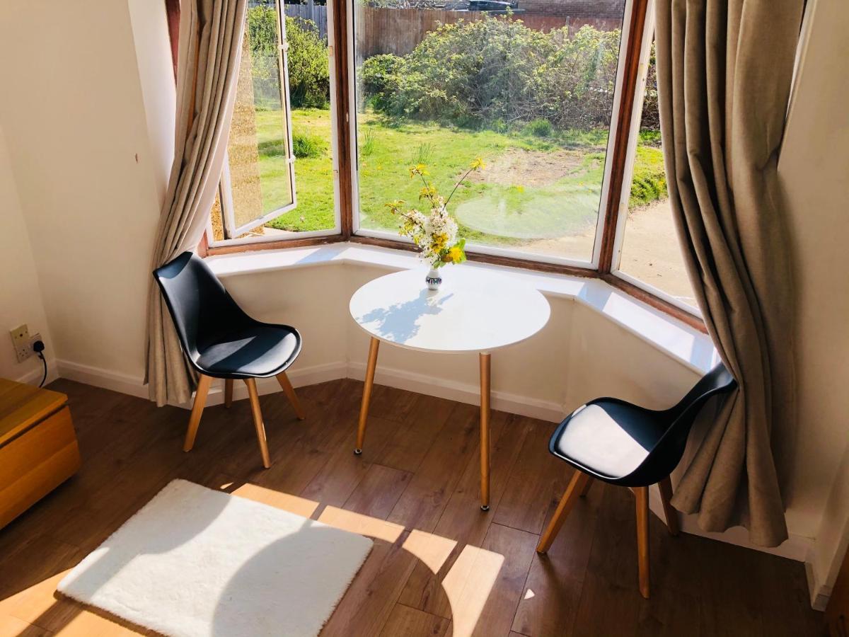 Amazing Quiet Garden House Near London Luton Airport Daire Dış mekan fotoğraf