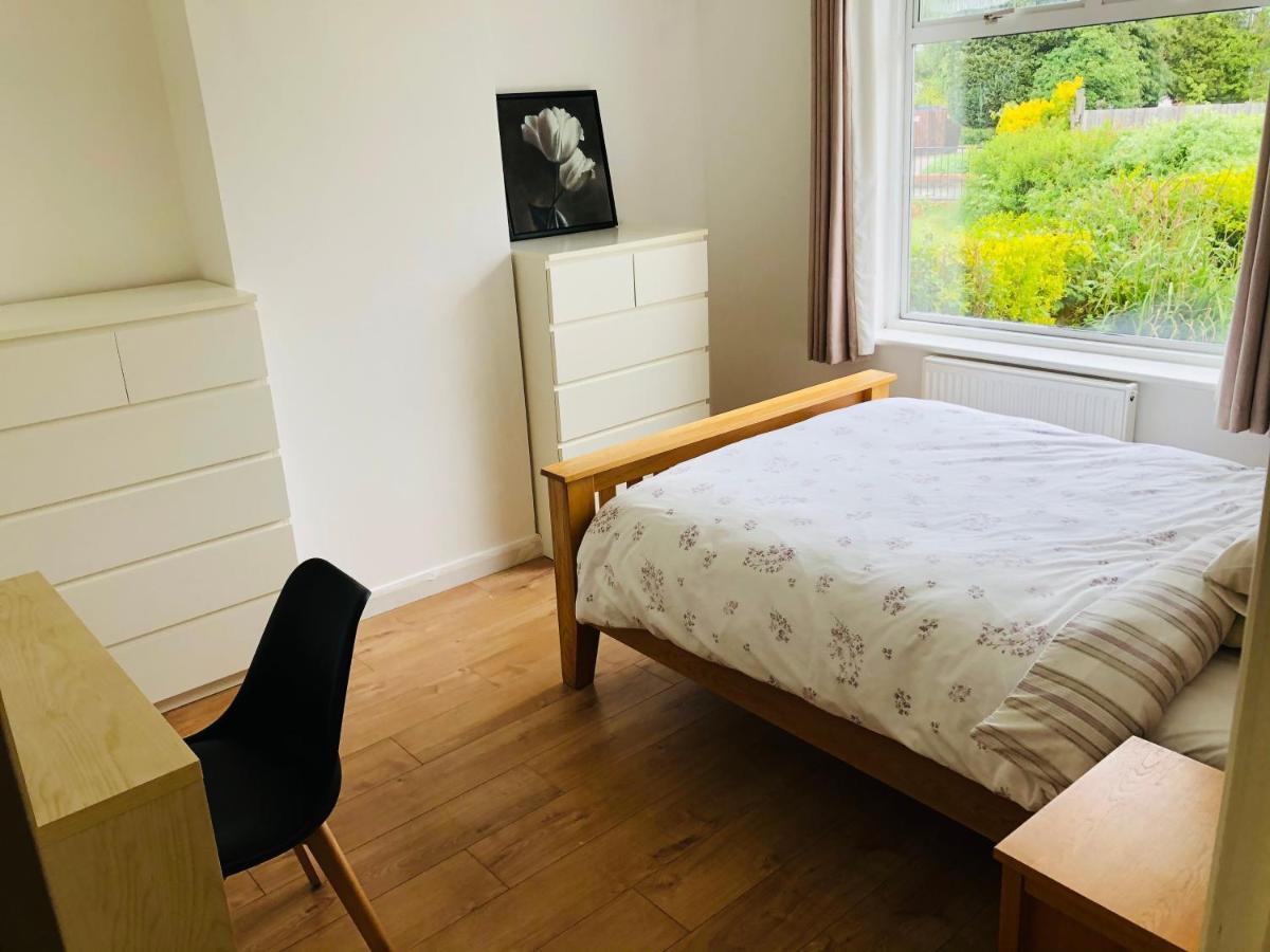 Amazing Quiet Garden House Near London Luton Airport Daire Dış mekan fotoğraf
