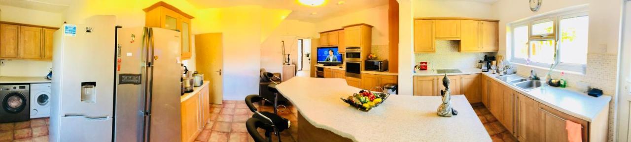 Amazing Quiet Garden House Near London Luton Airport Daire Dış mekan fotoğraf