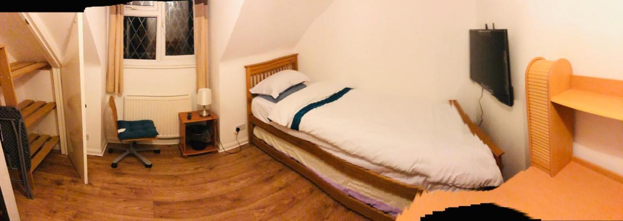 Amazing Quiet Garden House Near London Luton Airport Daire Dış mekan fotoğraf