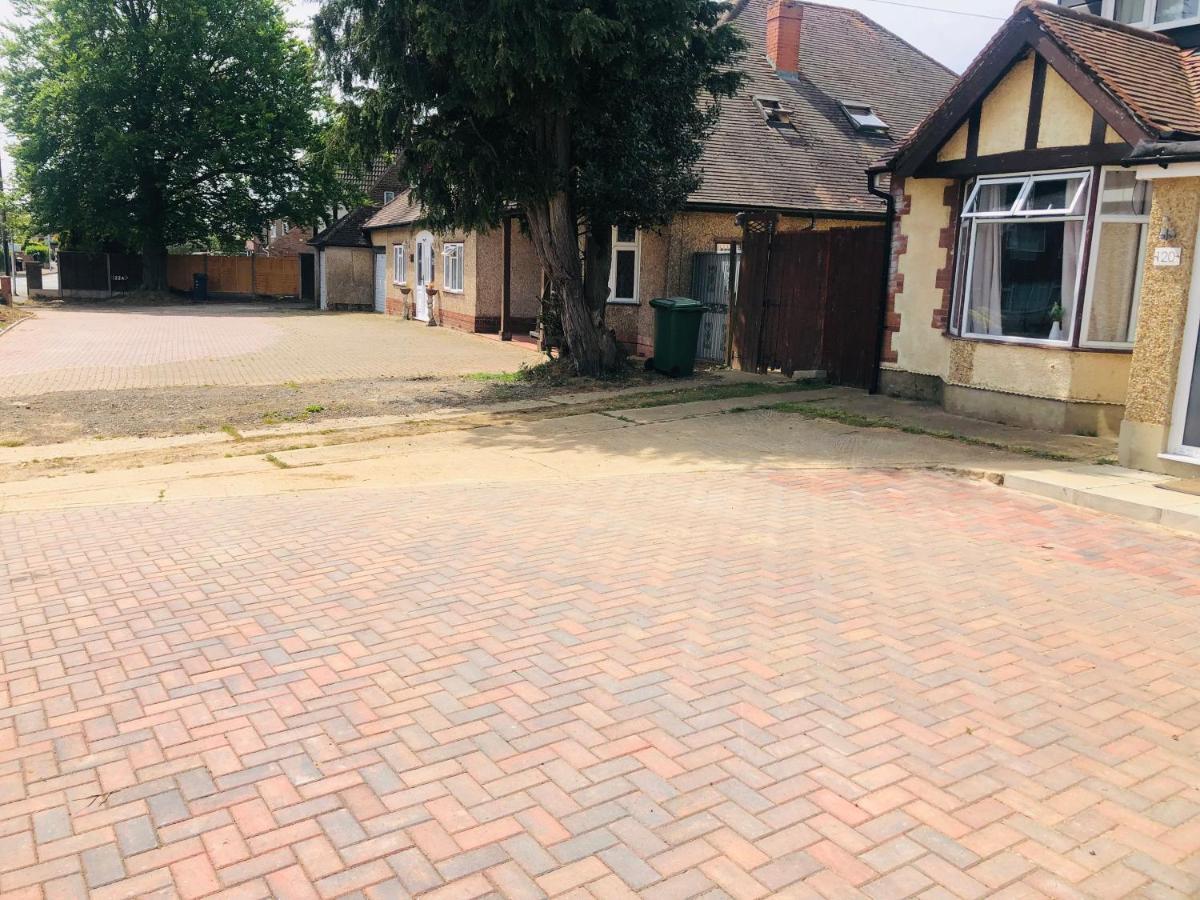 Amazing Quiet Garden House Near London Luton Airport Daire Dış mekan fotoğraf