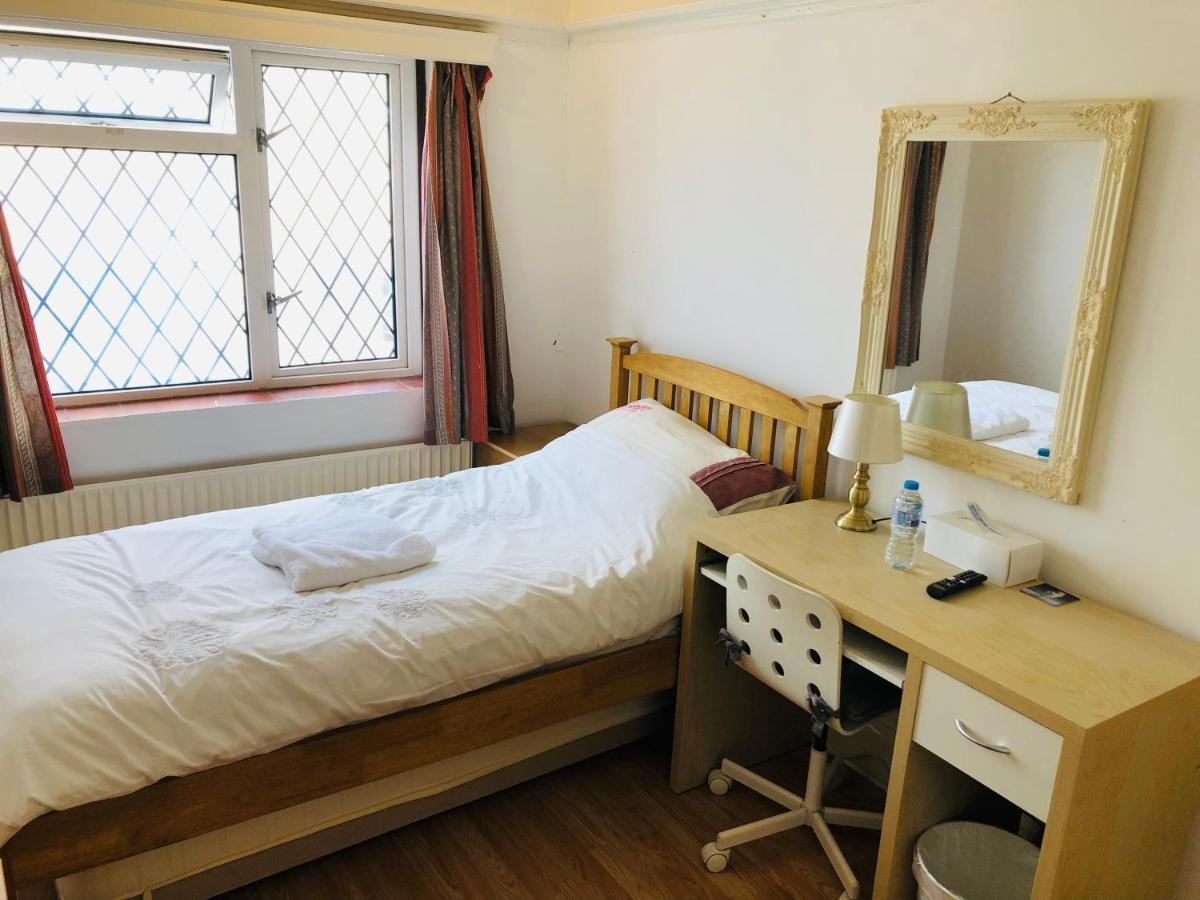 Amazing Quiet Garden House Near London Luton Airport Daire Dış mekan fotoğraf