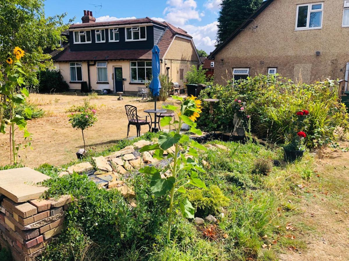 Amazing Quiet Garden House Near London Luton Airport Daire Dış mekan fotoğraf